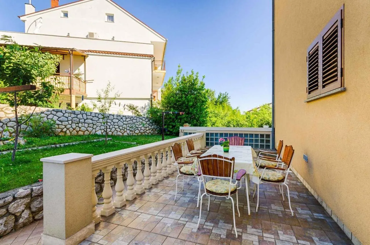 Two-Bedroom Apartment Crikvenica 5 Dramalj